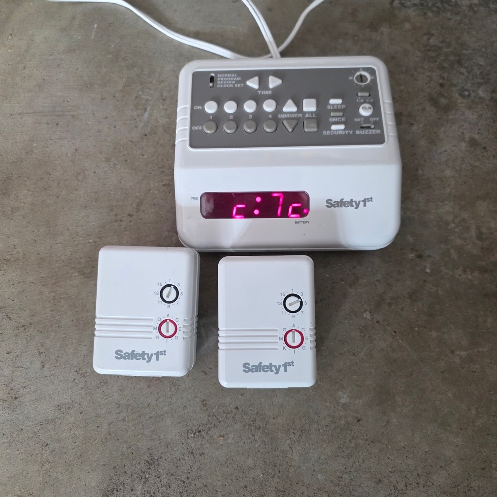 Safety 1st Controller System Timer 7241 Lamp 7242 Appliance 7243 Units Set